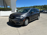 Used 2023 Chrysler Pacifica Touring-L image 2