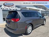 Used 2020 Chrysler Pacifica Touring-L image 6
