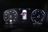 Used 2022 Volvo XC40 T4 Momentum image 4