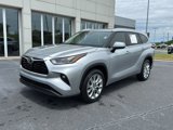 Used 2023 Toyota Highlander Limited image 2