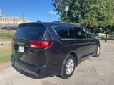 Used 2017 Chrysler Pacifica Touring-L image 2