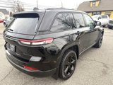 Used 2022 Jeep Grand Cherokee Altitude image 3