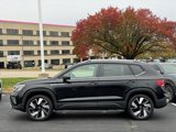 New 2024 Volkswagen Taos SEL image 2