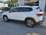 Used 2024 Volkswagen Taos SE image 5