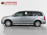 Used 2014 Chrysler Town & Country Touring image 4