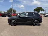 Used 2023 Chevrolet TrailBlazer LT image 2