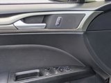 Used 2018 Ford Fusion SE w/ Fusion SE Technology Package image 3