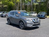 Used 2017 Nissan Rogue SL image 3