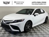 Used 2022 Toyota Camry SE image 2