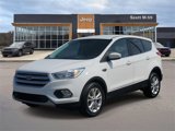 Used 2019 Ford Escape SE image 2
