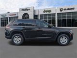 New 2025 Jeep Grand Cherokee Laredo w/ Luxury Tech Group I image 2