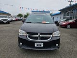 Used 2016 Dodge Grand Caravan SXT image 2