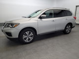 Used 2019 Nissan Pathfinder SV image 2