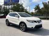 Used 2017 Nissan Rogue Sport SL image 2