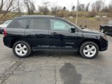 Used 2017 Jeep Compass Latitude image 4