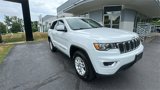 Used 2020 Jeep Grand Cherokee Laredo image 4