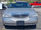 Used 2009 Lincoln Town Car Signature Limited image 2