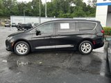 Used 2017 Chrysler Pacifica Touring-L Plus w/ Tire & Wheel Group image 3