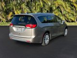 Used 2018 Chrysler Pacifica Touring-L w/ Premium Audio Group image 5