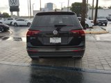 Used 2018 Volkswagen Tiguan SE w/ Panoramic Sunroof Package image 5