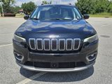 Used 2019 Jeep Cherokee Limited w/ Technology Group image 2