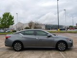 Used 2023 Nissan Altima 2.5 SV image 2