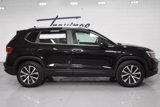 Used 2022 Volkswagen Taos SE w/ Panoramic Sunroof Package image 5