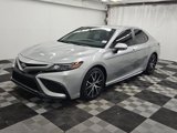 Used 2022 Toyota Camry SE image 3