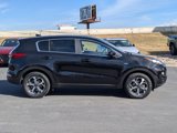Used 2022 Kia Sportage LX image 2