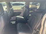 Used 2020 Chrysler Pacifica Touring-L image 3