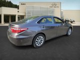 Used 2017 Toyota Camry LE image 4