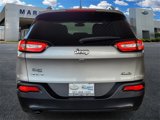 Used 2017 Jeep Cherokee Latitude w/ Cold Weather Group image 4