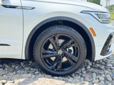 Used 2023 Volkswagen Tiguan SE R-Line image 6