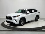 Used 2022 Toyota Highlander XLE image 3