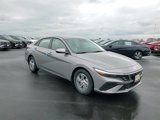New 2025 Hyundai Elantra SE image 2