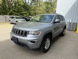Used 2018 Jeep Grand Cherokee Laredo image 3