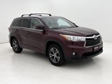 Used 2016 Toyota Highlander XLE image 2