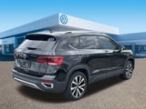 Certified 2022 Volkswagen Taos SE image 3