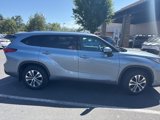 Used 2020 Toyota Highlander XLE image 4