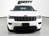 Used 2018 Jeep Grand Cherokee Altitude image 2