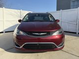 Used 2019 Chrysler Pacifica Touring-L image 3