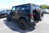 Used 2018 Jeep Wrangler Unlimited Rubicon w/ Connectivity Group image 4