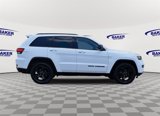 Used 2018 Jeep Grand Cherokee Laredo image 4