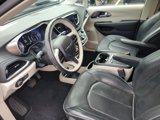 Used 2018 Chrysler Pacifica Limited image 5