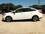 Used 2018 Ford Focus SE w/ SE Appearance Package image 2