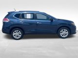Used 2016 Nissan Rogue SV image 2
