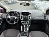 Used 2013 Ford Focus SE w/ SE Winter Pkg image 2