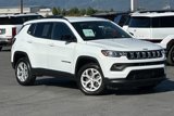 Used 2024 Jeep Compass Latitude image 2
