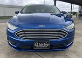Used 2017 Ford Fusion SE w/ Fusion SE Technology Package image 3