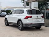 Used 2018 Volkswagen Tiguan SEL image 3